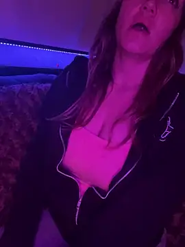 Snapshot of SummerV91 chatting on February 10, 2026, 3:16 am SummerV91 online show from February 10, 2026, 3:16 am