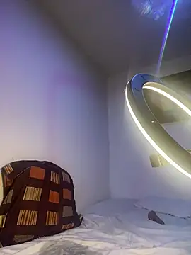 Snapshot of Leslydeleon23 chatting on December 28, 2024, 2:33 am Leslydeleon23 online show from December 28, 2024, 2:33 am