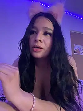 Snapshot of Leslydeleon23 chatting on March 6, 2025, 8:30 am Leslydeleon23 online show from March 6, 2025, 8:30 am