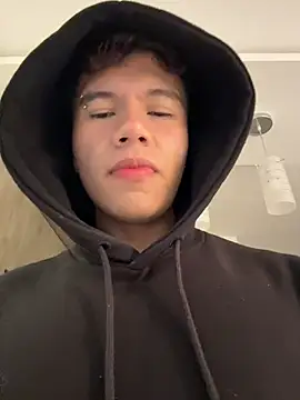 Logan smith1 online show from April 5, 2026, 8:10 am