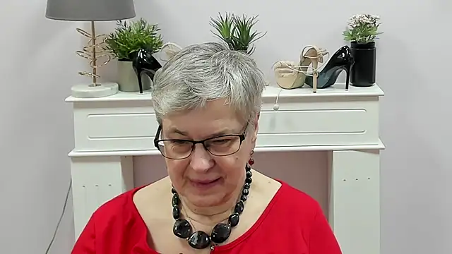 Snapshot of IrisDream chatting on February 27, 2026, 6:57 am IrisDream online show from February 27, 2026, 6:57 am