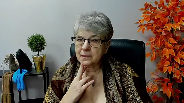 IrisDream online show from March 13, 2025, 2:01 pm