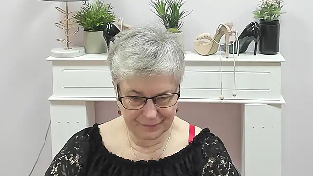 Snapshot of IrisDream chatting on February 23, 2026, 7:09 am IrisDream online show from February 23, 2026, 7:09 am