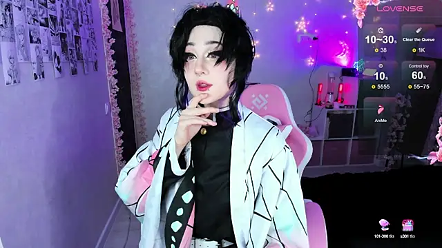Snapshot of Aki__Ra chatting on February 13, 2025, 9:49 pm Aki  Ra online show from February 13, 2025, 9:49 pm
