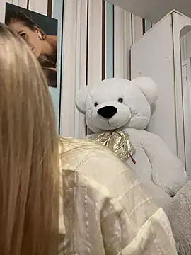 Liya my online show from February 18, 2026, 3:52 pm