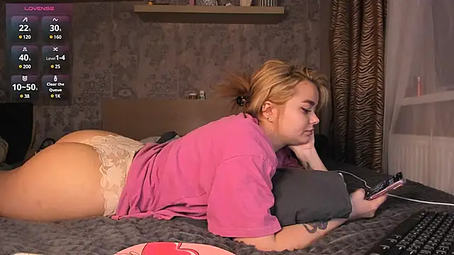 purebeautie13 online show from January 9, 2025, 3:12 pm