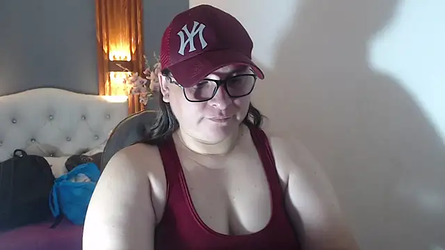 Snapshot of katty_femdom chatting on February 12, 2026, 9:53 am katty femdom online show from February 12, 2026, 9:53 am