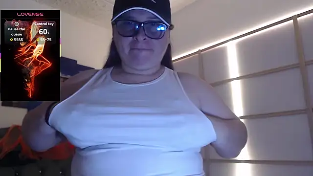 Snapshot of katty_femdom chatting on November 2, 2025, 12:43 pm katty femdom online show from November 2, 2025, 12:43 pm