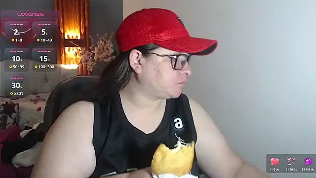 Snapshot of katty_femdom chatting on February 18, 2026, 12:01 pm katty femdom online show from February 18, 2026, 12:01 pm