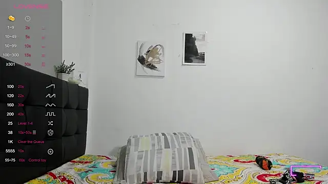 Snapshot of RoddyRich11 chatting on September 12, 2025, 1:33 pm RoddyRich11 online show from September 12, 2025, 1:33 pm