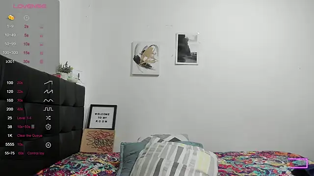 Snapshot of RoddyRich11 chatting on October 8, 2025, 11:34 am RoddyRich11 online show from October 8, 2025, 11:34 am