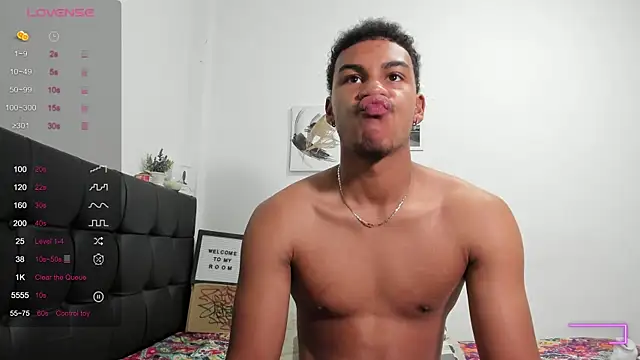 Snapshot of RoddyRich11 chatting on December 20, 2025, 11:46 am RoddyRich11 online show from December 20, 2025, 11:46 am