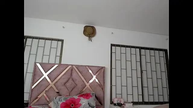 diabla sexyboobs online show from May 5, 2026, 10:40 am