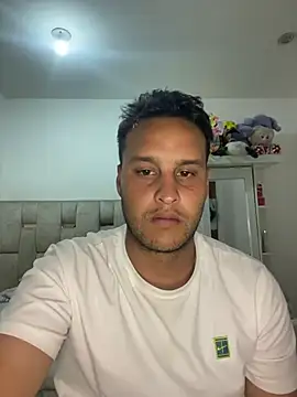 Cristian 099 online show from July 25, 2026, 1:02 am