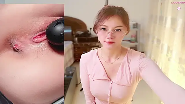 Krismil3 online show from February 4, 2026, 10:49 pm