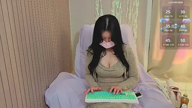 2hyun online show from May 25, 2026, 6:28 pm