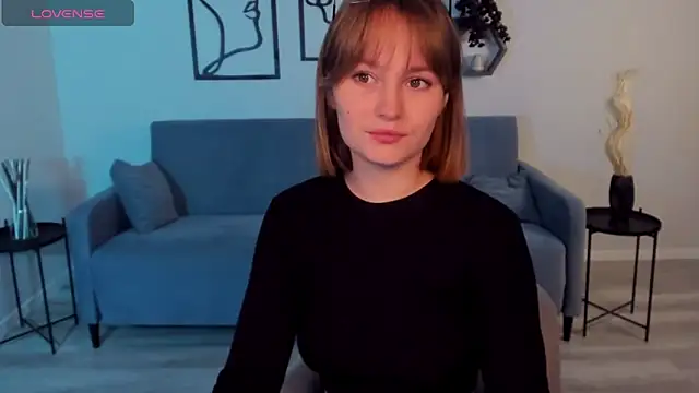 BritnieCute online show from October 16, 2025, 5:05 am