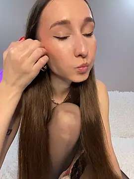 cutte dora online show from February 20, 2026, 1:02 pm