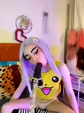 Snapshot of Yennastone chatting on January 18, 2025, 3:20 am Yennastone online show from January 18, 2025, 3:20 am