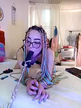 Snapshot of Yennastone chatting on January 6, 2025, 7:35 pm Yennastone online show from January 6, 2025, 7:35 pm