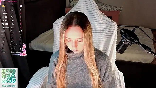 Snapshot of HollisBeckett chatting on February 17, 2026, 3:15 am HollisBeckett online show from February 17, 2026, 3:15 am