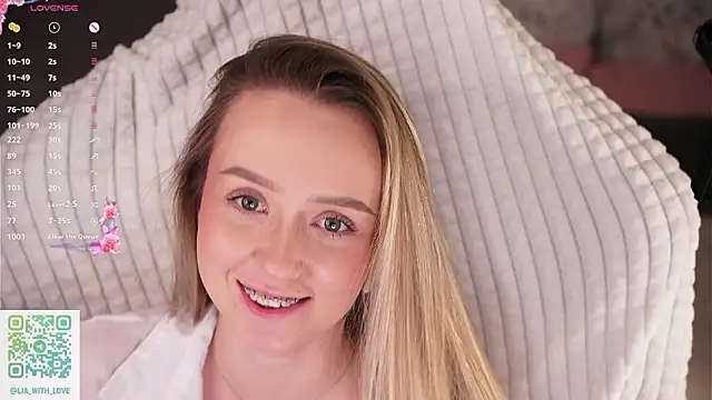 Snapshot of HollisBeckett chatting on February 3, 2026, 7:02 am HollisBeckett online show from February 3, 2026, 7:02 am