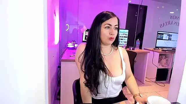 Snapshot of Kimkalifa_ chatting on September 24, 2025, 1:06 pm Kimkalifa online show from September 24, 2025, 1:06 pm