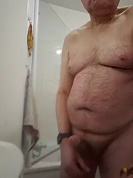 Snapshot of Bretoncool chatting on March 17, 2026, 3:15 pm Bretoncool online show from March 17, 2026, 3:15 pm