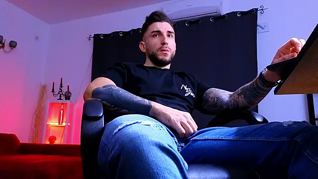 Snapshot of MightyAaron66 chatting on January 12, 2026, 5:31 pm MightyAaron66 online show from January 12, 2026, 5:31 pm