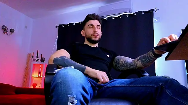 MightyAaron66 online show from April 1, 2026, 1:41 pm