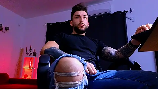 Snapshot of MightyAaron66 chatting on January 6, 2026, 3:32 am MightyAaron66 online show from January 6, 2026, 3:32 am