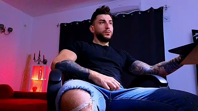 Snapshot of MightyAaron66 chatting on November 10, 2025, 6:29 am MightyAaron66 online show from November 10, 2025, 6:29 am