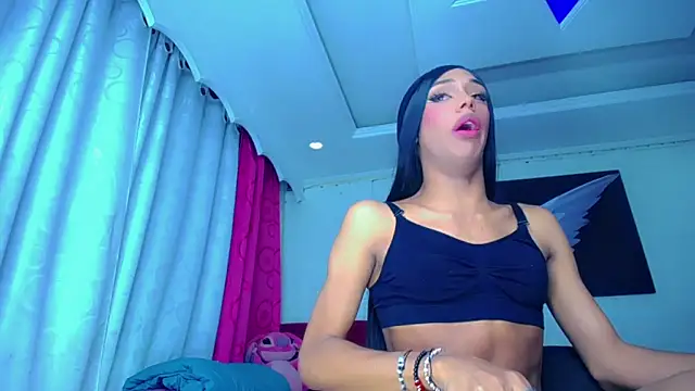 NahomiCamper online show from October 23, 2025, 10:19 pm