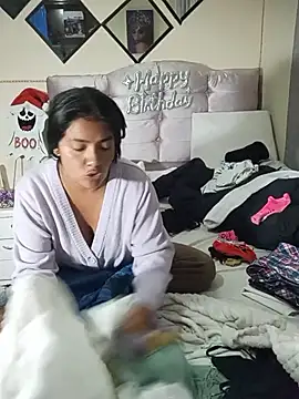 arianithaxox online show from December 2, 2025, 6:26 am