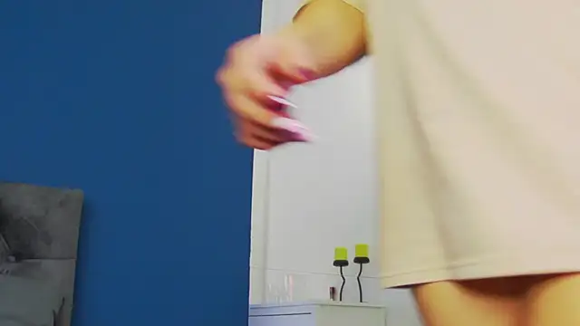 CelineMeyerr online show from October 27, 2025, 7:09 am