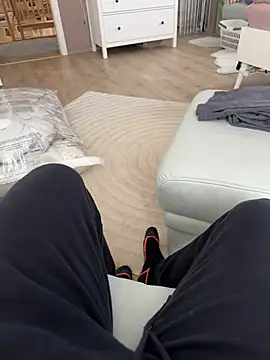 Snapshot of rundum40 chatting on March 18, 2025, 3:22 pm rundum40 online show from March 18, 2025, 3:22 pm