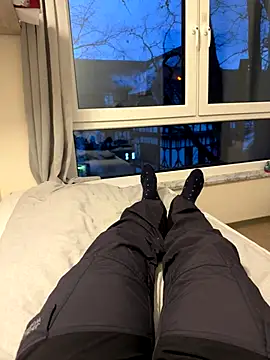 Snapshot of rundum40 chatting on November 23, 2025, 3:44 pm rundum40 online show from November 23, 2025, 3:44 pm