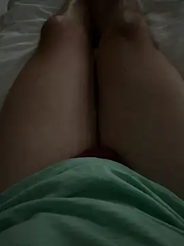 Snapshot of rundum40 chatting on September 14, 2025, 5:24 pm rundum40 online show from September 14, 2025, 5:24 pm