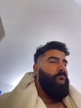 Snapshot of Lyon_vach chatting on February 9, 2026, 4:05 pm Lyon vach online show from February 9, 2026, 4:05 pm