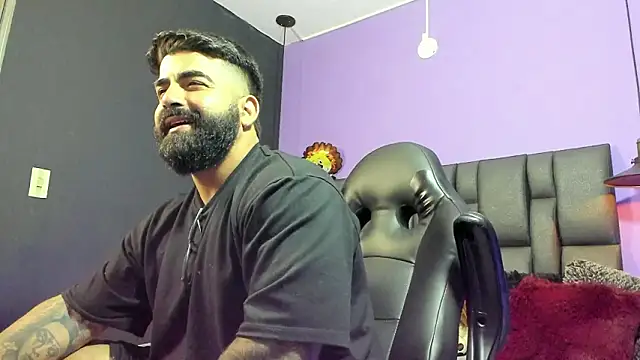 Snapshot of Lyon_vach chatting on February 1, 2026, 9:13 pm Lyon vach online show from February 1, 2026, 9:13 pm