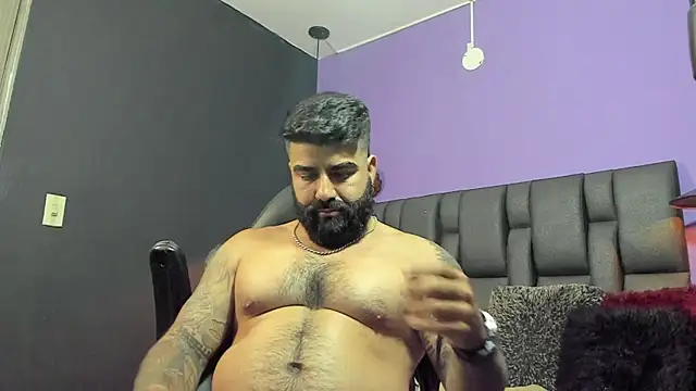 Snapshot of Lyon_vach chatting on February 7, 2026, 10:18 pm Lyon vach online show from February 7, 2026, 10:18 pm