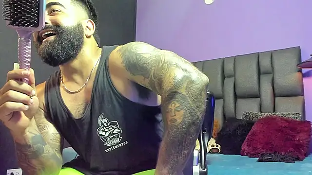 Snapshot of Lyon_vach chatting on February 10, 2026, 4:11 am Lyon vach online show from February 10, 2026, 4:11 am