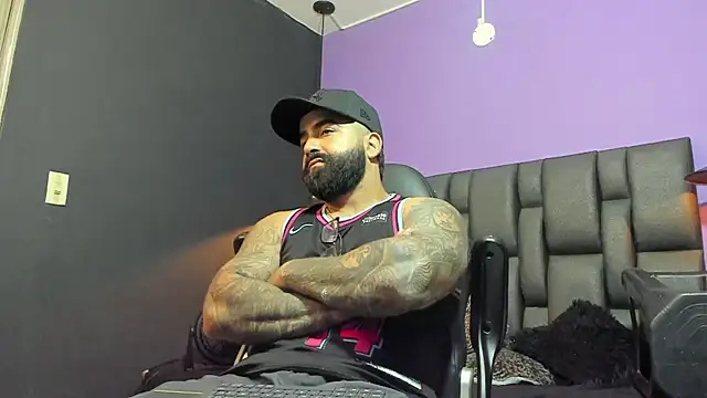 Snapshot of Lyon_vach chatting on February 25, 2026, 10:53 pm Lyon vach online show from February 25, 2026, 10:53 pm