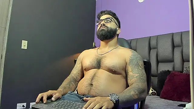 Snapshot of Lyon_vach chatting on January 31, 2026, 8:40 pm Lyon vach online show from January 31, 2026, 8:40 pm