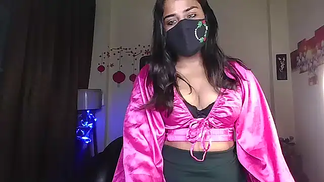 Snapshot of Black-Pearll chatting on April 2, 2026, 8:32 am Black-Pearll online show from April 2, 2026, 8:32 am