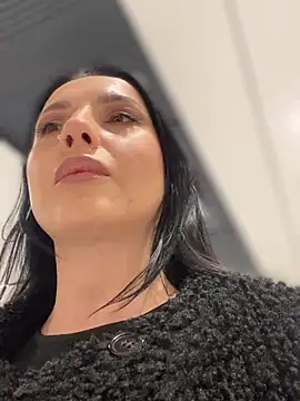 Snapshot of Roxana-Sexy chatting on February 19, 2026, 5:15 am Roxana-Sexy online show from February 19, 2026, 5:15 am