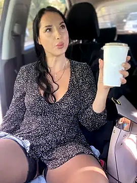 Snapshot of Roxana-Sexy chatting on September 19, 2025, 4:16 am Roxana-Sexy online show from September 19, 2025, 4:16 am