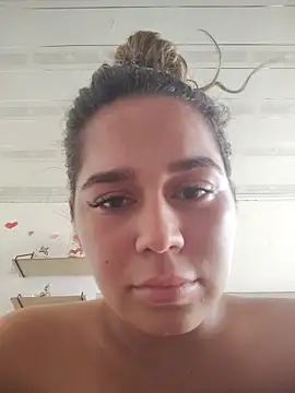 LaurenWelly  online show from February 27, 2026, 9:47 pm