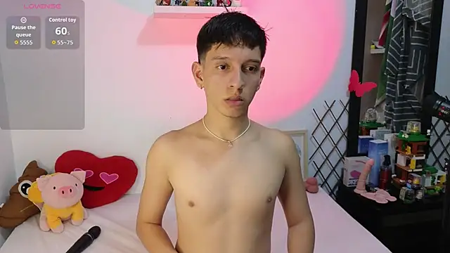 Snapshot of milky__boy_ chatting on November 14, 2025, 4:05 am milky boy online show from November 14, 2025, 4:05 am