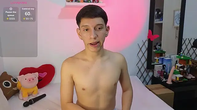 milky  boy  online show from September 21, 2025, 4:39 am